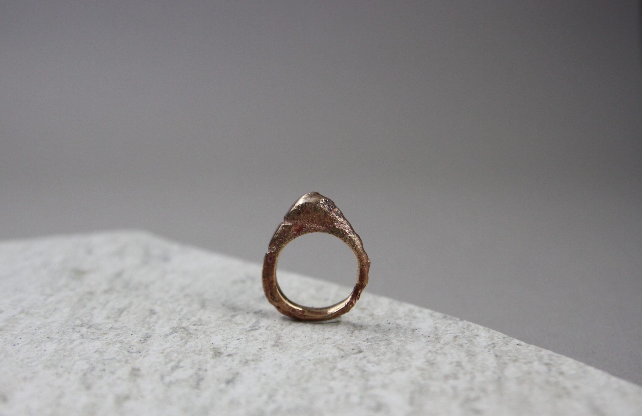 IMG_0766 "Riflessi su Marte" Anello donna artigianale fatto a mano in Bronzo brunito e scorie