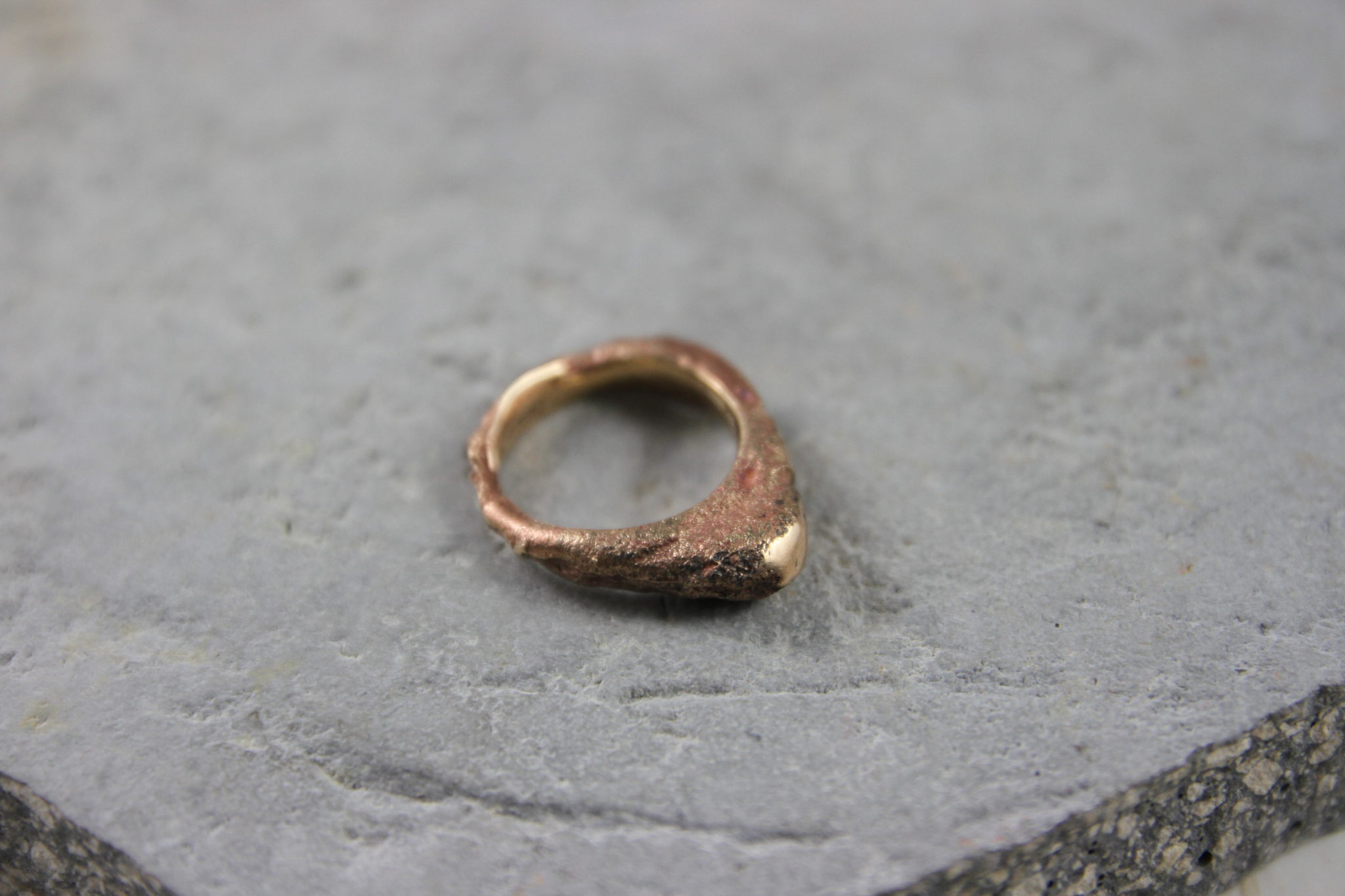 IMG_0782 "Riflessi su Marte" Anello donna artigianale fatto a mano in Bronzo brunito e scorie