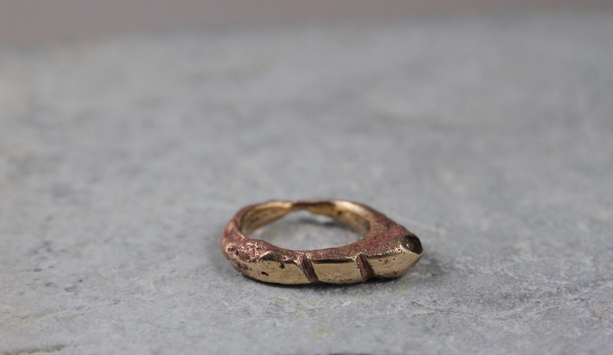 IMG_0805 "Riflessi su Marte" Anello donna artigianale fatto a mano in Bronzo brunito e scorie