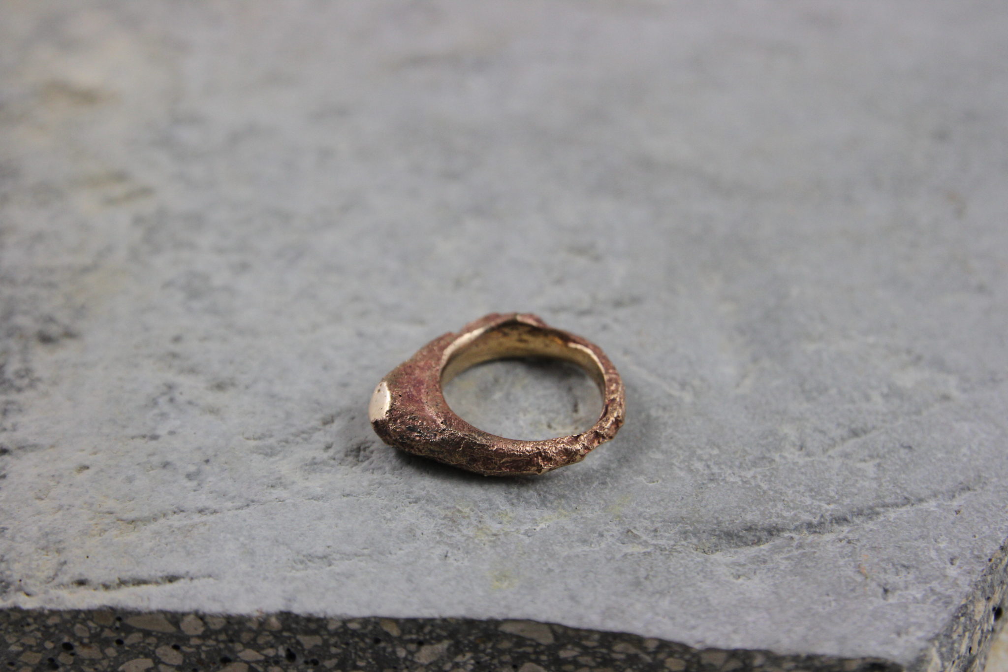 IMG_0807 "Riflessi su Marte" Anello donna artigianale fatto a mano in Bronzo brunito e scorie