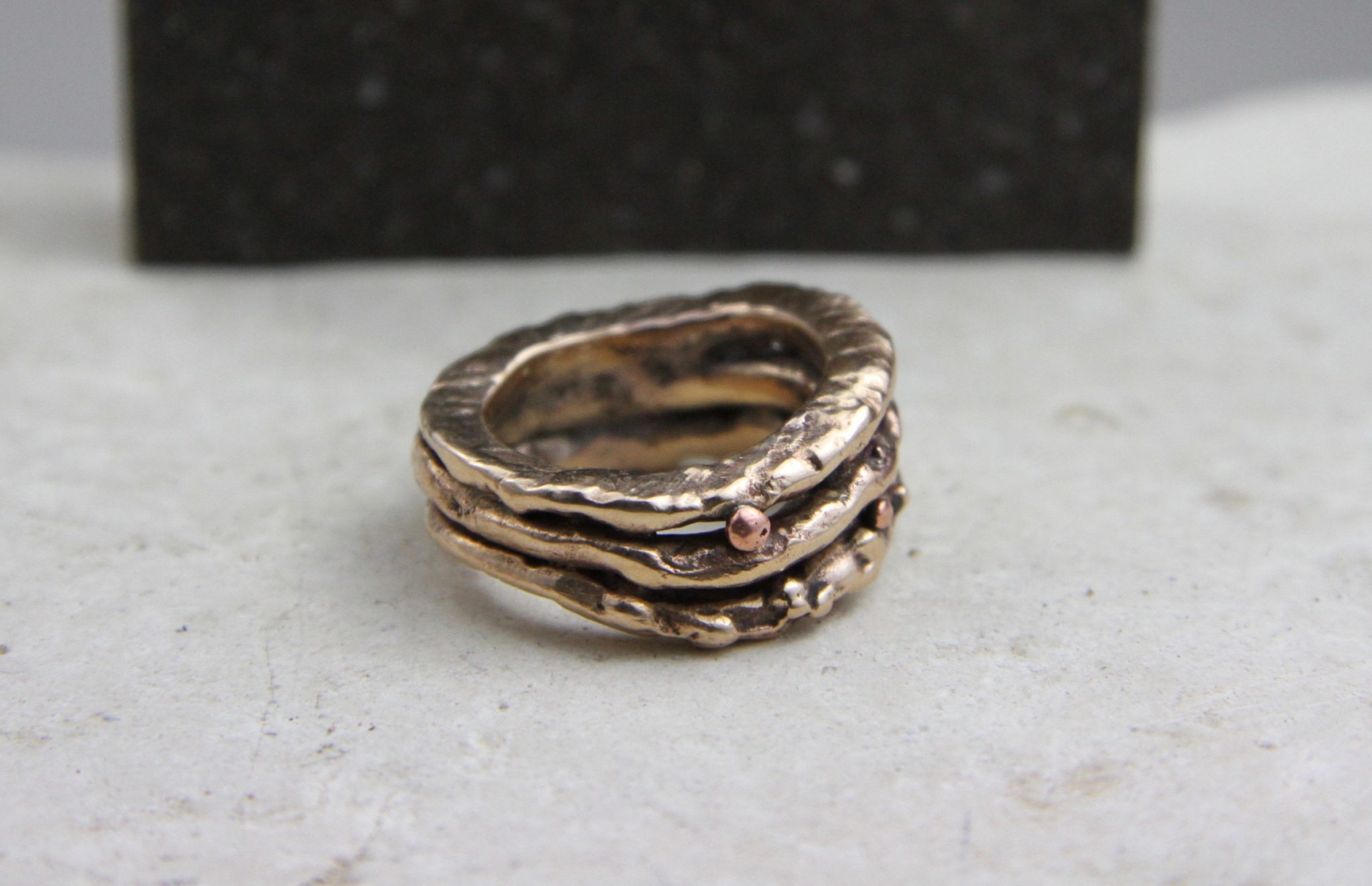 IMG_9359 "Triade" Anello donna artigianale fatto a mano in Bronzo o Argento 925 con sfere di Rame
