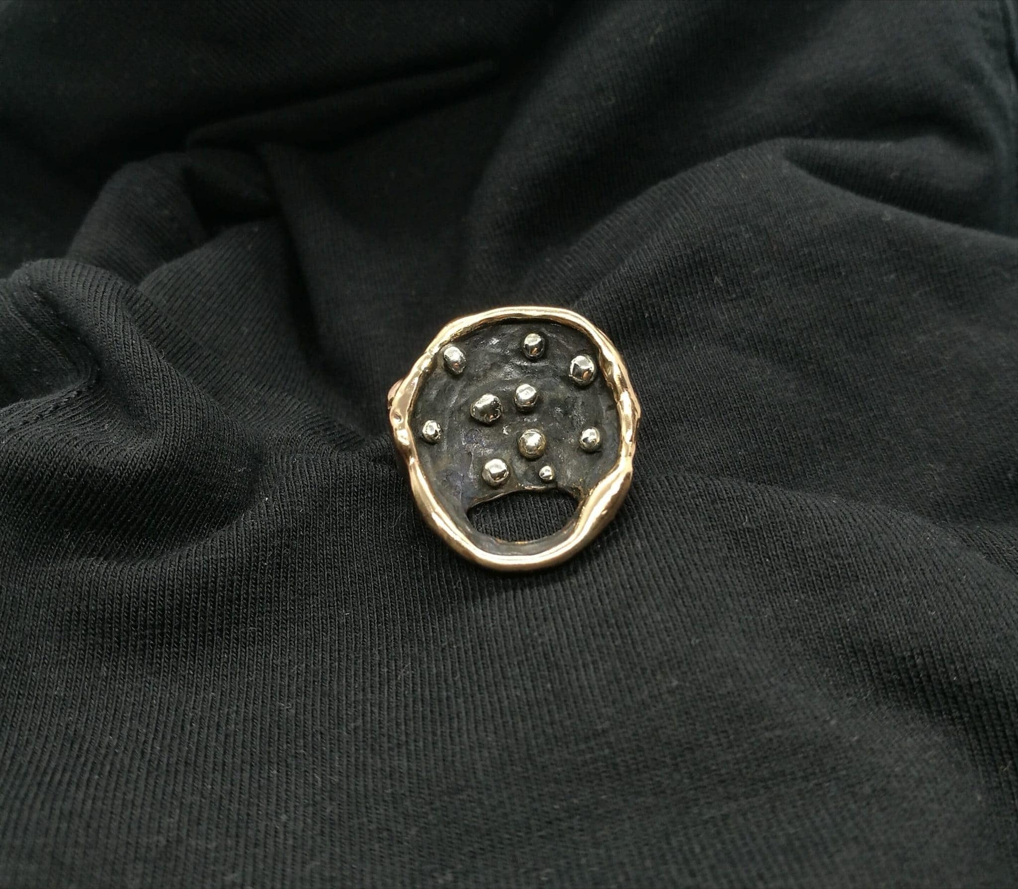 cof "Stars 1" Anello artigianale donna in Bronzo brunito/mordenzato nero e Argento 925, fatto a mano
